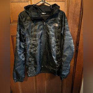 Men’s Lightweight North Face Jacket